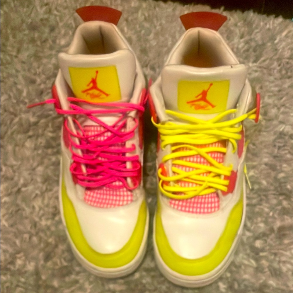 Air Jordan 4 Retro